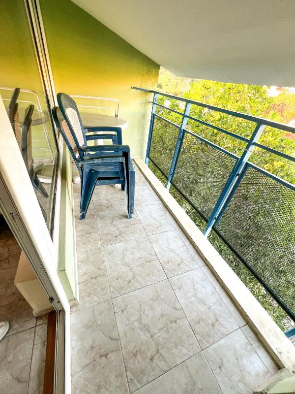 Economy One-Bedroom Apartment image 2