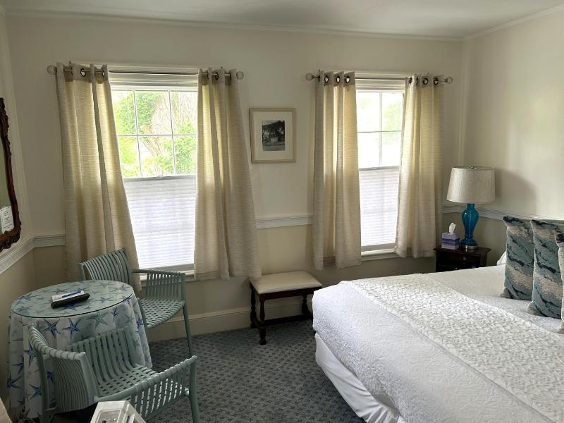 King Suite image 2