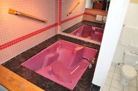 King Room with Spa Bath image 4
