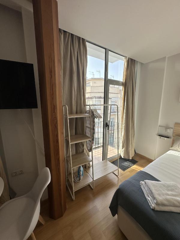 Apartamento Carreteria Centro Málaga - image 14