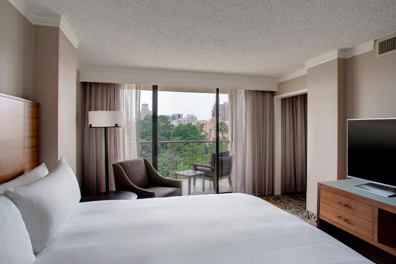 San Antonio Marriott Riverwalk - image 33