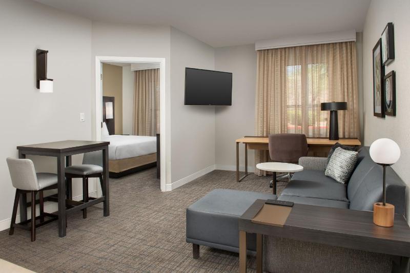 Residence Inn by Marriott Phoenix Airport - image 15
