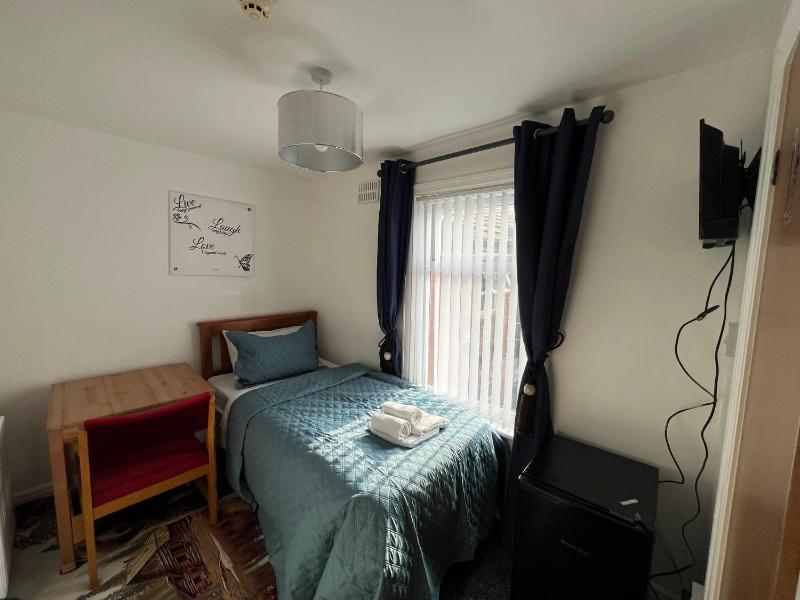 Pinnacle Hotel & Suites formerly Jean Martyn Hotel Near Central Blackpool Near Beach & Attractions - image 32