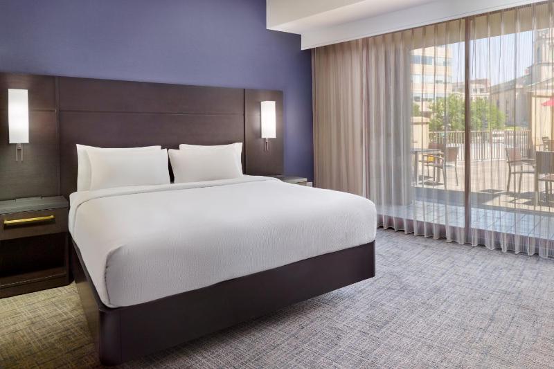 Residence Inn by Marriott Washington DC Downtown - image 3