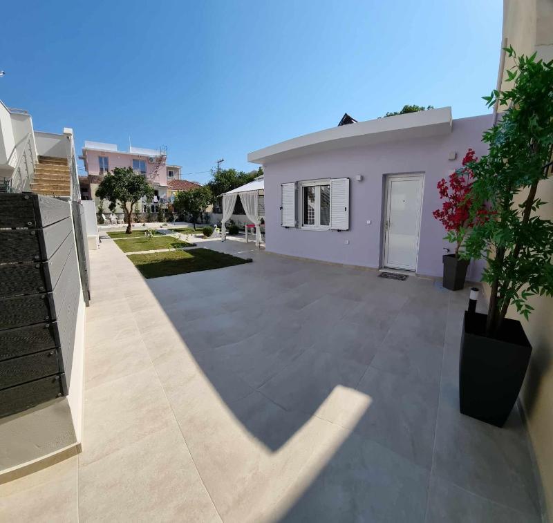 Fiore  200m from central square - image 20