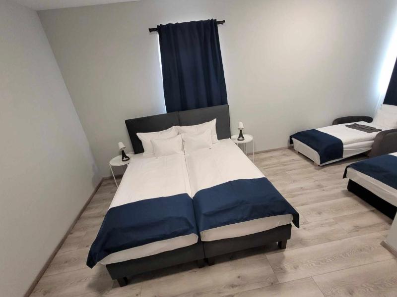 Standard Triple Room image 2