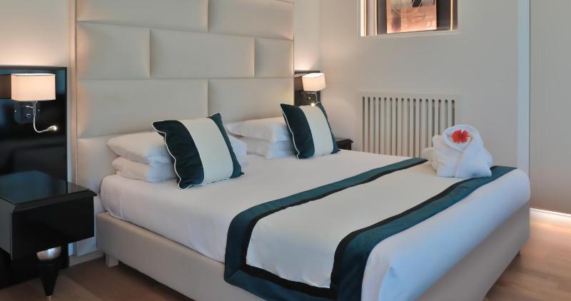 Executive Double Room image 2