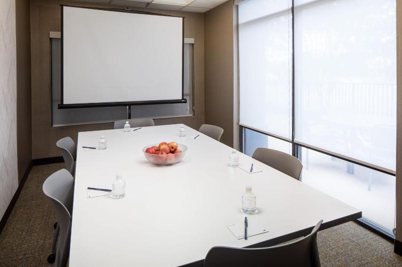 SpringHill Suites by Marriott Savannah Airport - image 4