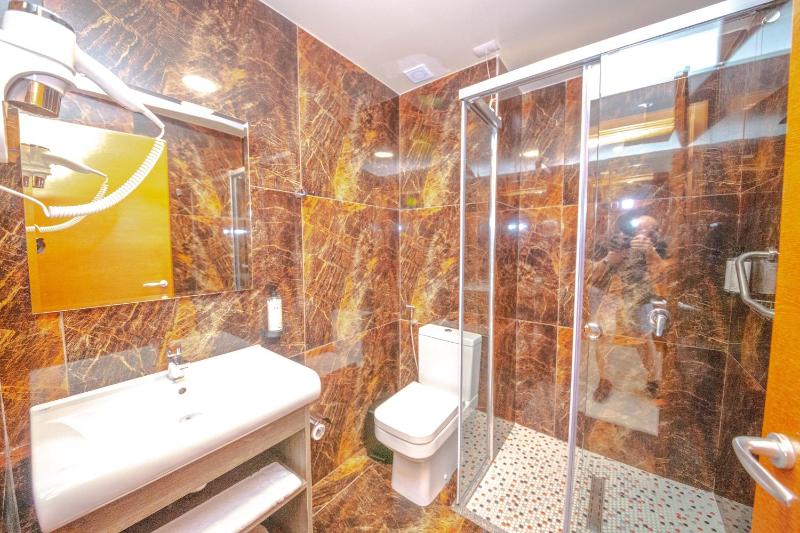 Deluxe Family Suite with Balcony Side Sea View image 2