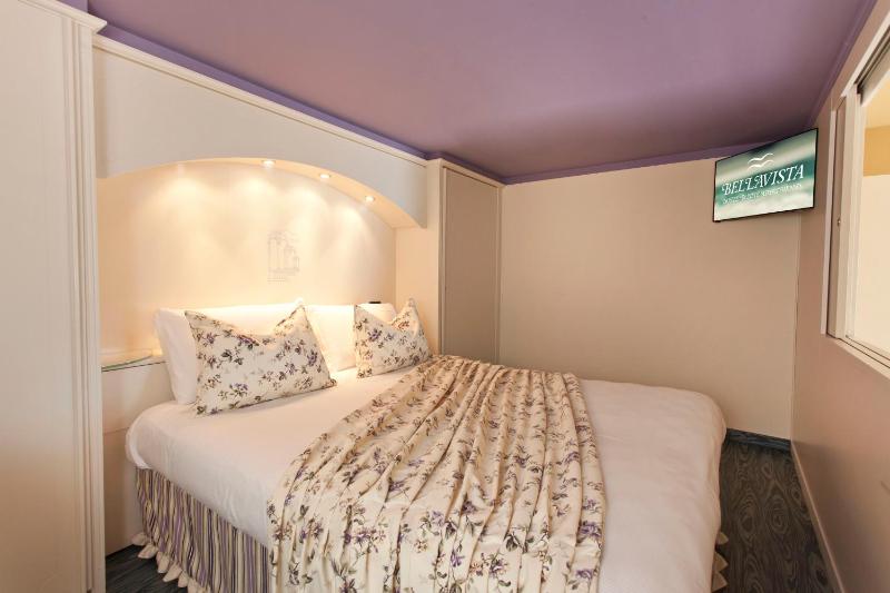 Duplex One-Bedroom Apartment image 4