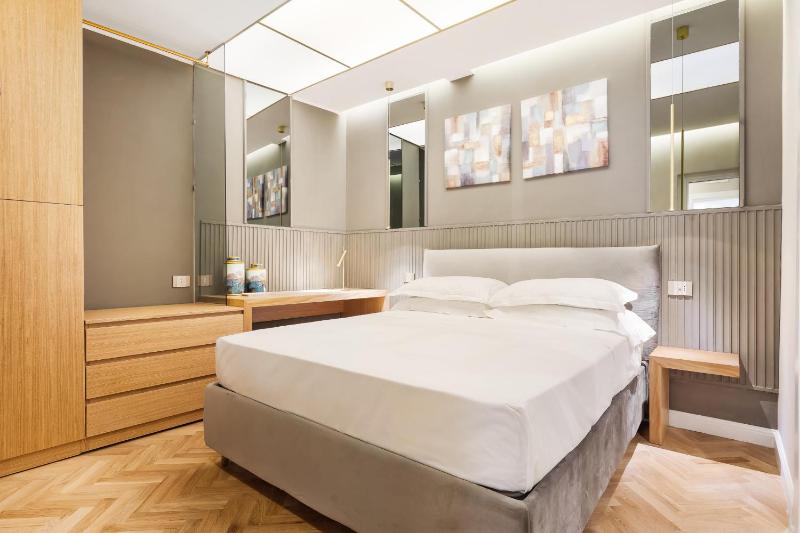 Spanish Steps Modern Gem - image 8