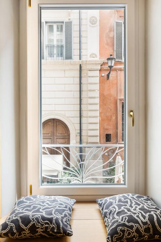 Spanish Steps Modern Gem - image 9