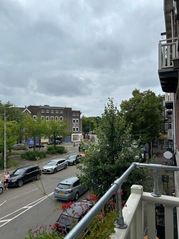 Twin Room with Balcony image 4