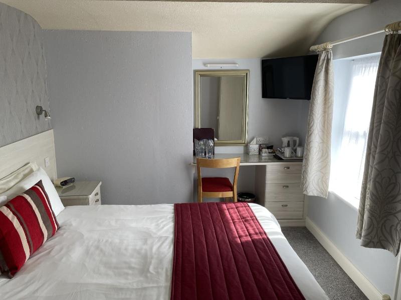 Economy Double Room image 2