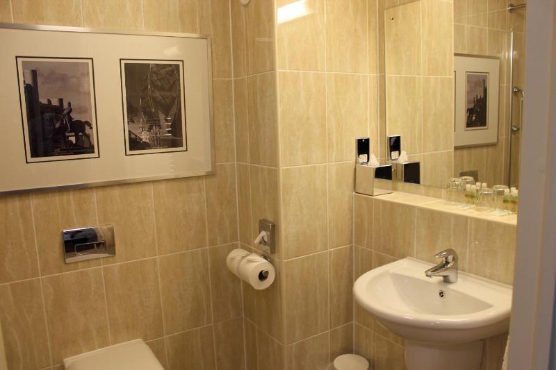 Signature Double Room image 4