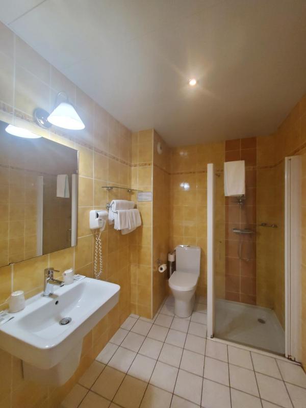 Double Room image 1