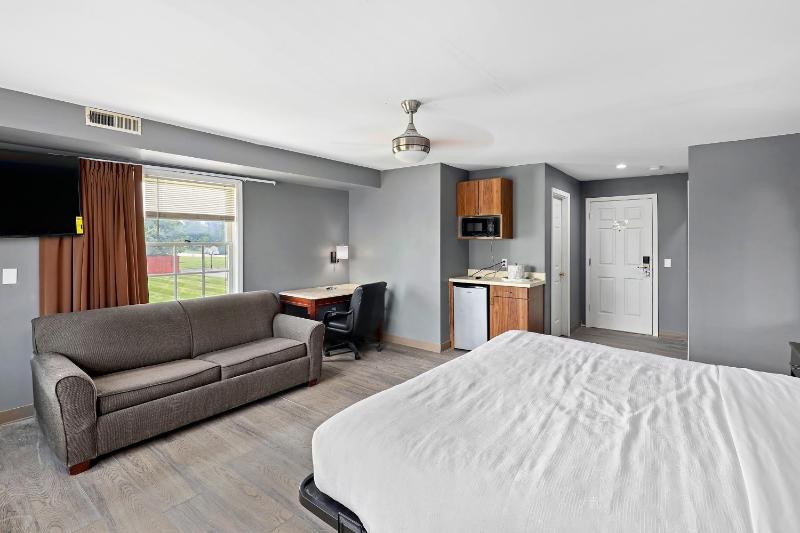 Executive King Room image 4
