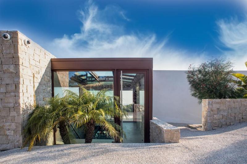 Villa Karma Vue mer Piscine - image 25