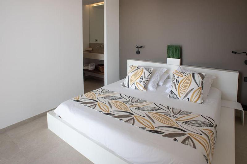 Villa Karma Vue mer Piscine - image 12