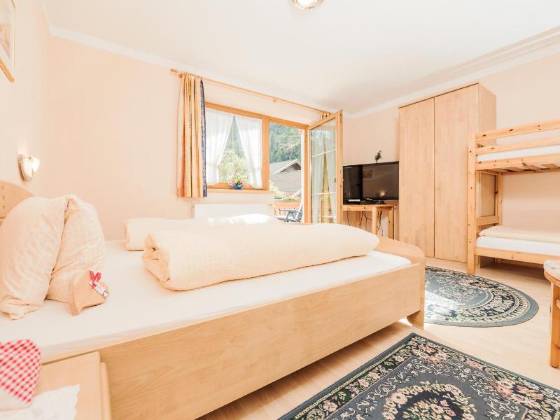 Three-Bedroom Apartment (8 Adults) image 2