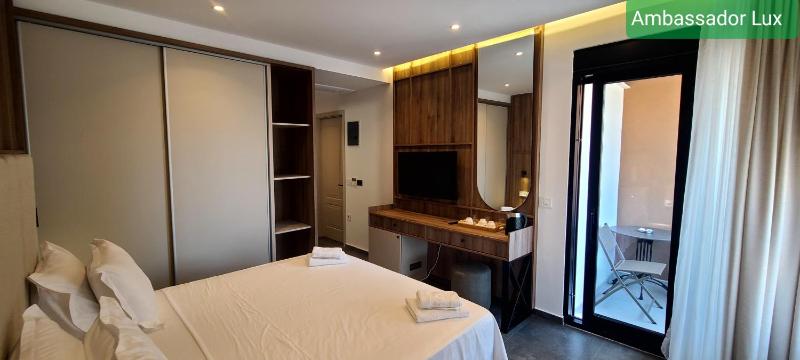 Double Room image 4