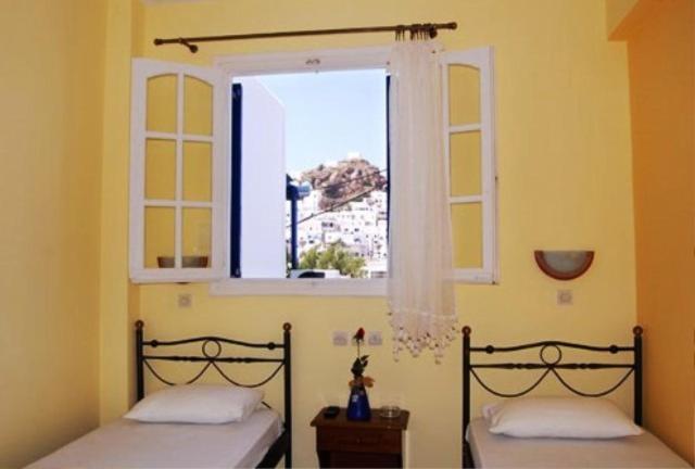 Triple Room image 3