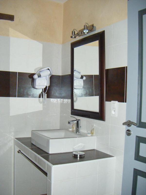 Superior Double Room with Sea View image 3