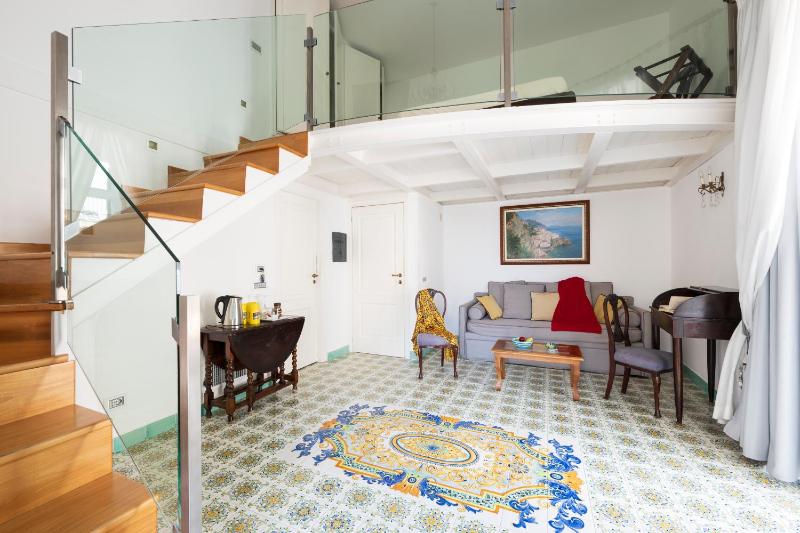 Suite - Split Level image 1