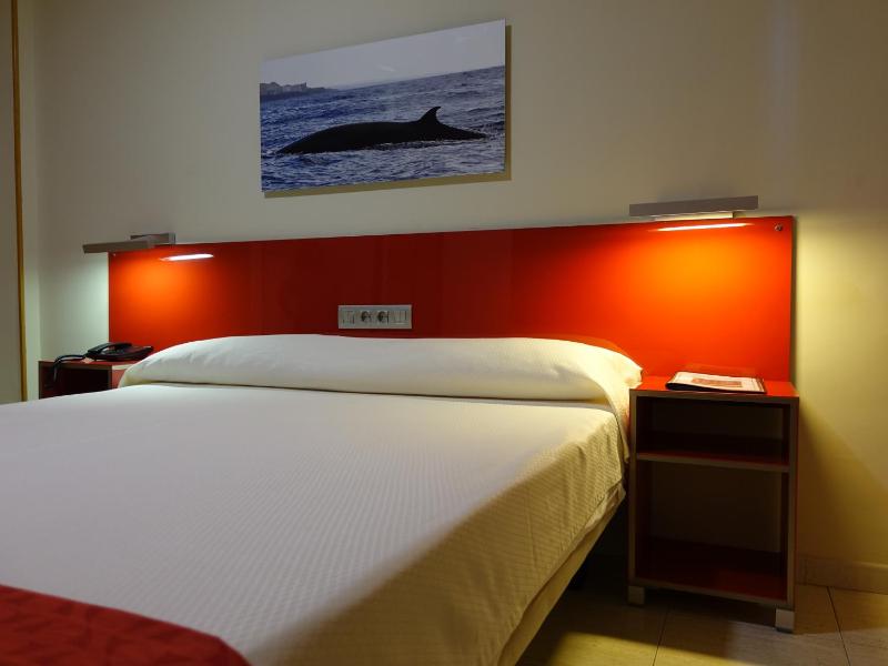 Interior Double or Twin Room image 3