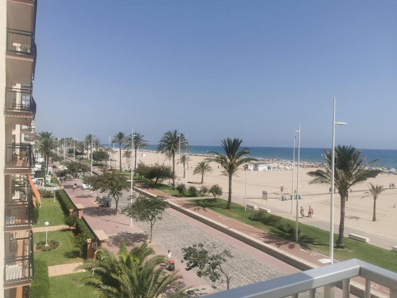 APARTAMENTO SOL Y MAR Primera Linea - image 3