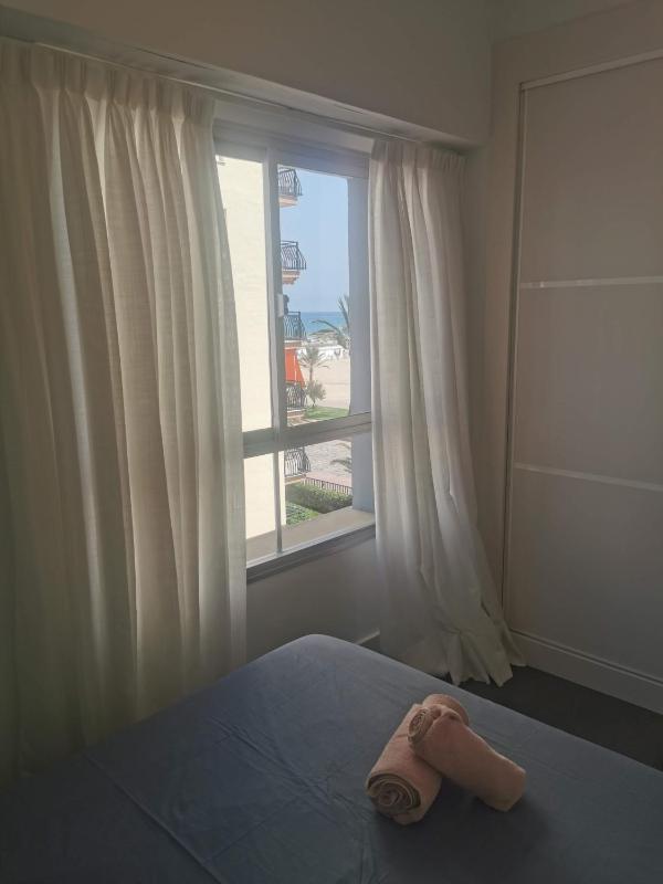 APARTAMENTO SOL Y MAR Primera Linea - image 26