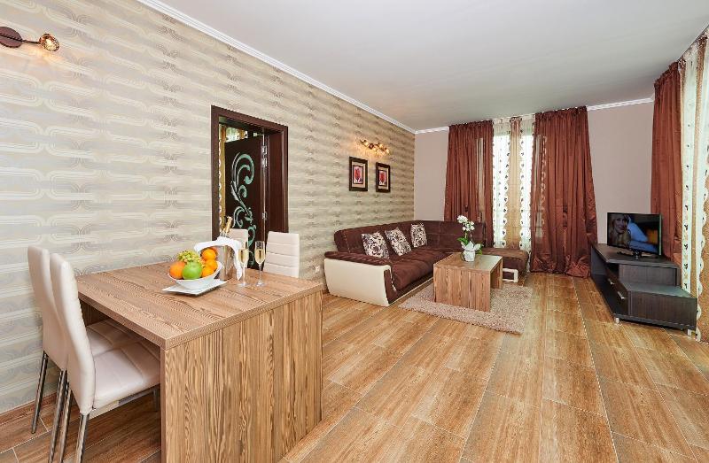 Deluxe Suite image 2
