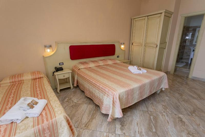 Hotel Terrazzo Sul Mare - image 24