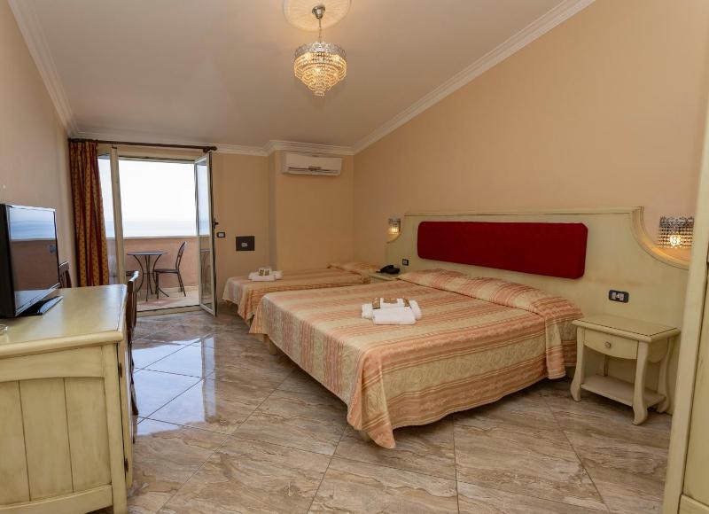Hotel Terrazzo Sul Mare - image 29