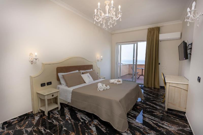 Hotel Terrazzo Sul Mare - image 38