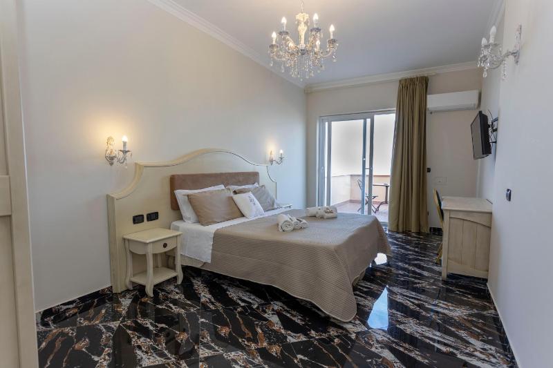 Hotel Terrazzo Sul Mare - image 40