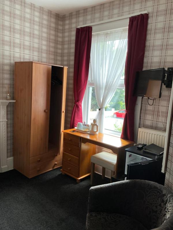 Standard Single Room with Shower image 3