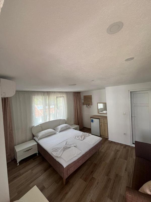 Budget Double Room image 2