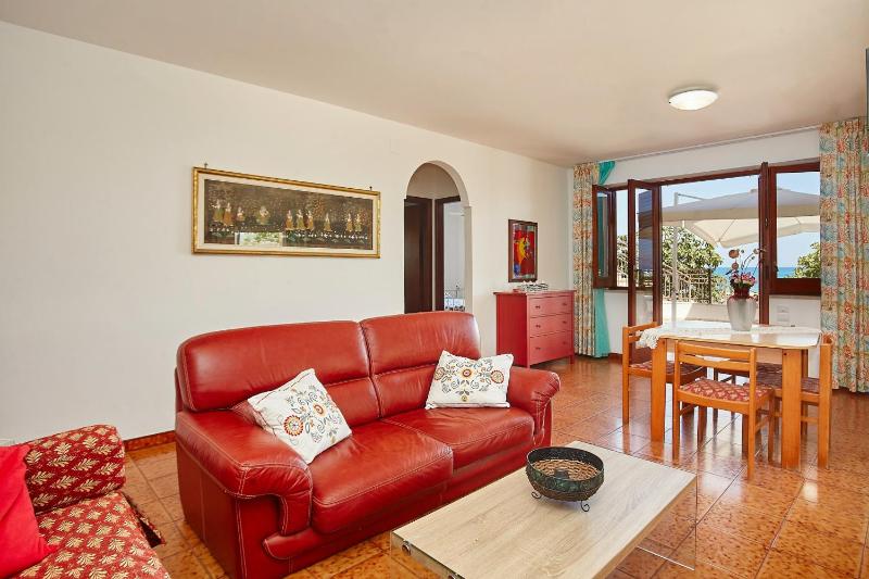 Villa Azzurra a pochi passi dal mare - image 14