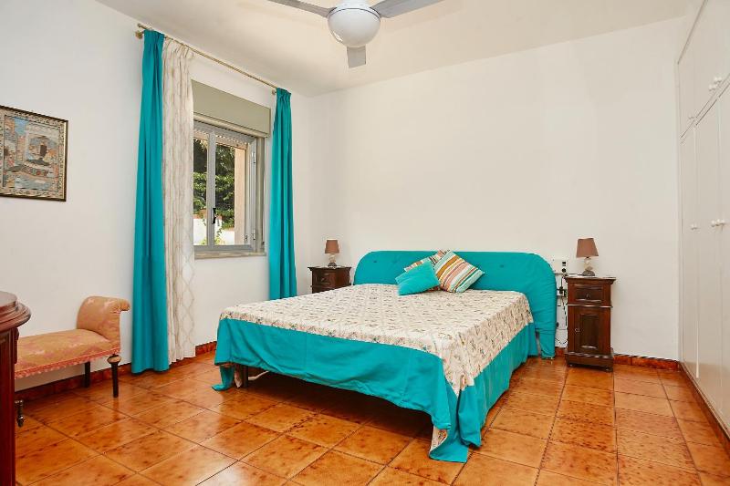 Villa Azzurra a pochi passi dal mare - image 3