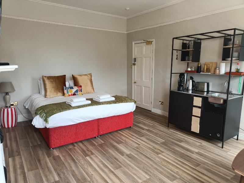 Deluxe Double Room image 3