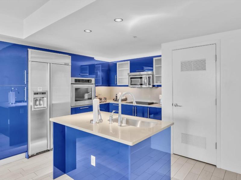 FLL W Residence Penthouse AMAZING birds eye views! - image 11