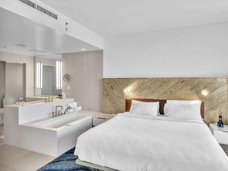 FLL W Residence Penthouse AMAZING birds eye views! - image 14