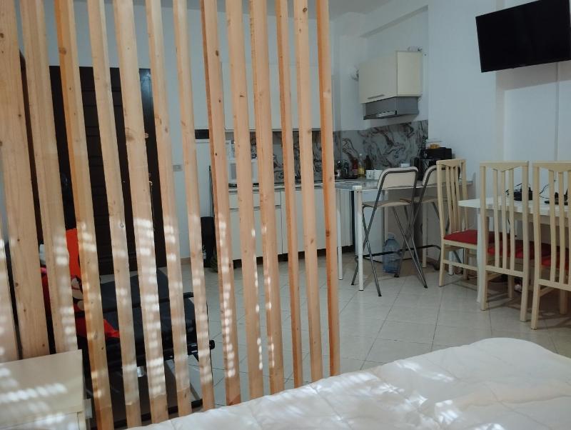 Irek's lungomare Vlora apartments - image 4