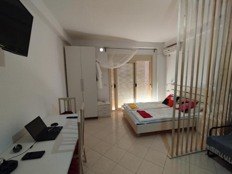 Irek's lungomare Vlora apartments - image 12