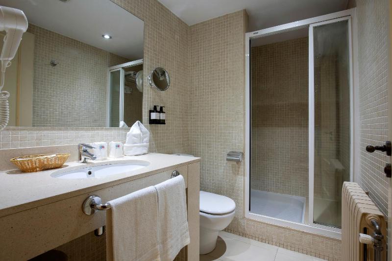 Apartment image 3