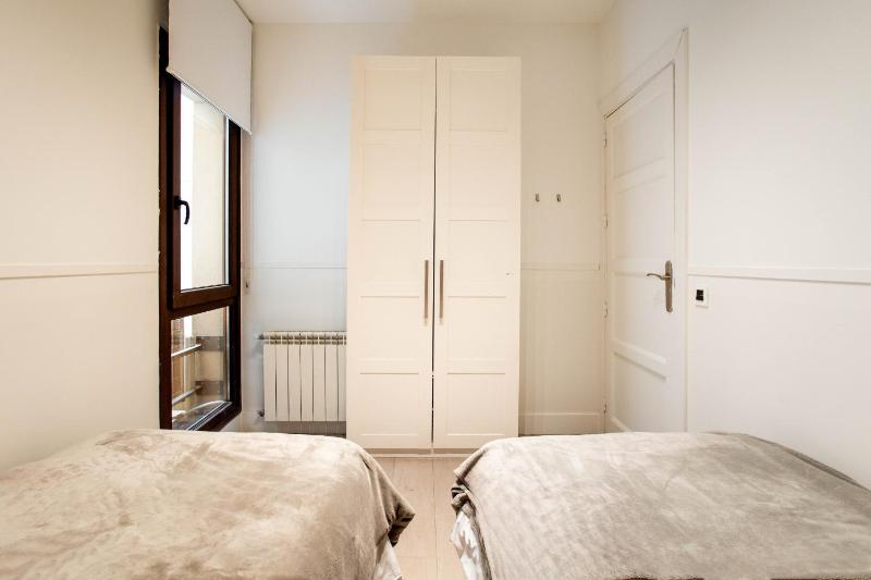 Four-Bedroom Apartament I image 4