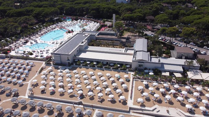 Riviera Resort Hotel - image 32