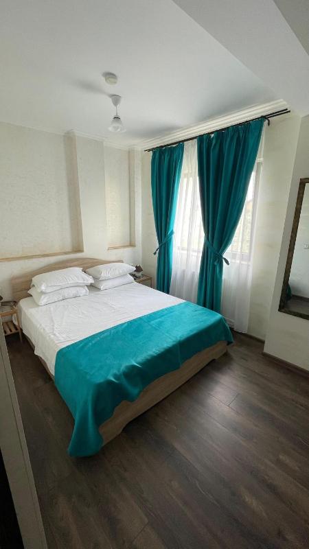 Deluxe Suite image 3