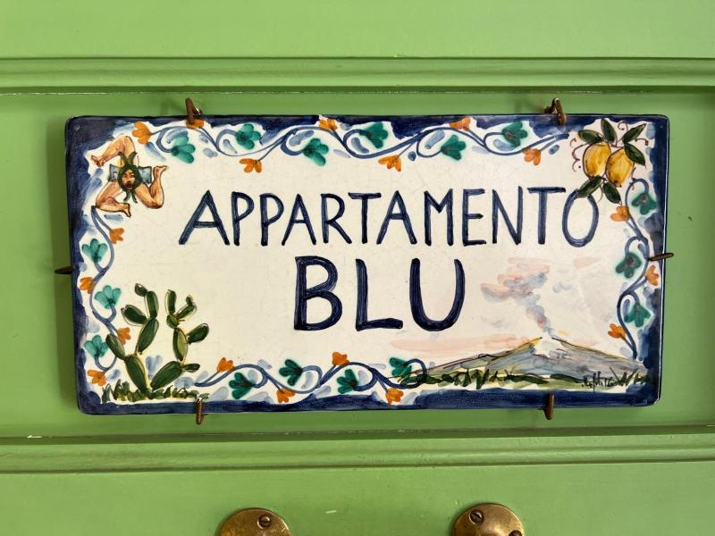 Large One-Bedroom Apartment - Split Level Blu image 2